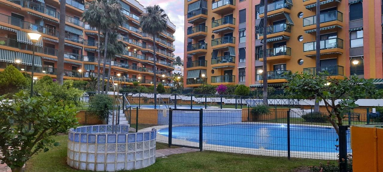 Impresionante Primera Linea De Playa, Bajondillo Beach Торемолинос Екстериор снимка